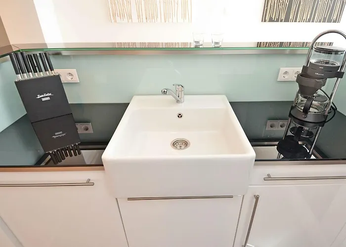 Paula - Wg03 Strandnah Mit Kamin, Terrasse, Balkon * Sellin (Rugen)